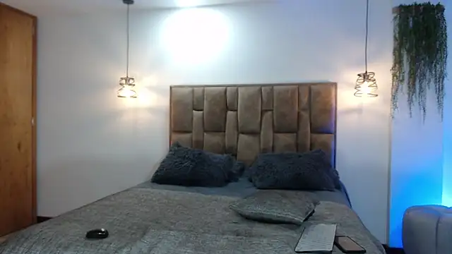 aleejhandraa online show from 02/28/26, 10:11