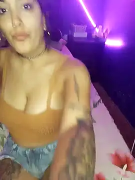 Snapshot of shishiii_11 chatting on 02/28/25, 04:10 shishiii 11 online show from 02/28/25, 04:10