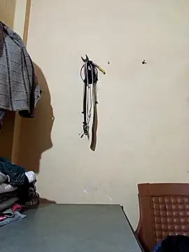 Snapshot of Hoty_girl_143 chatting on 03/09/25, 02:50 Hoty girl 143 online show from 03/09/25, 02:50