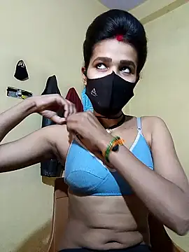 Snapshot of Hoty_girl_143 chatting on 03/10/25, 04:28 Hoty girl 143 online show from 03/10/25, 04:28