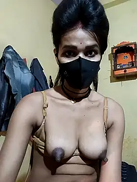 Snapshot of Hoty_girl_143 chatting on 03/14/25, 03:15 Hoty girl 143 online show from 03/14/25, 03:15