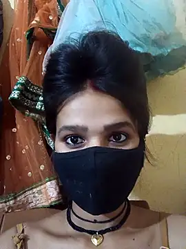 Snapshot of Hoty_girl_143 chatting on 03/18/25, 04:48 Hoty girl 143 online show from 03/18/25, 04:48