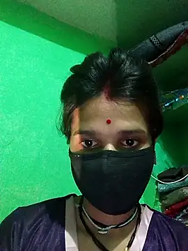 Snapshot of Hoty_girl_143 chatting on 09/17/25, 03:46 Hoty girl 143 online show from 09/17/25, 03:46