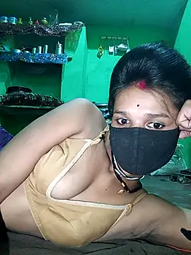 Snapshot of Hoty_girl_143 chatting on 09/21/25, 01:35 Hoty girl 143 online show from 09/21/25, 01:35