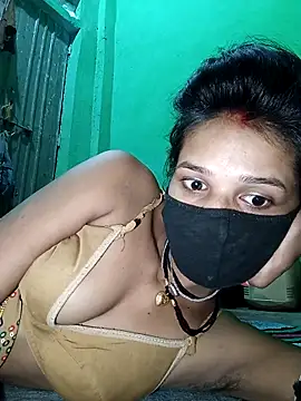 Snapshot of Hoty_girl_143 chatting on 10/31/25, 02:01 Hoty girl 143 online show from 10/31/25, 02:01