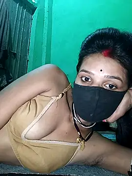 Snapshot of Hoty_girl_143 chatting on 10/31/25, 03:35 Hoty girl 143 online show from 10/31/25, 03:35