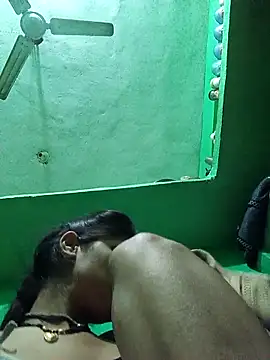 Snapshot of Hoty_girl_143 chatting on 11/05/25, 02:55 Hoty girl 143 online show from 11/05/25, 02:55