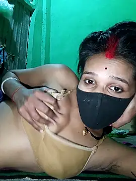 Snapshot of Hoty_girl_143 chatting on 11/11/25, 02:50 Hoty girl 143 online show from 11/11/25, 02:50