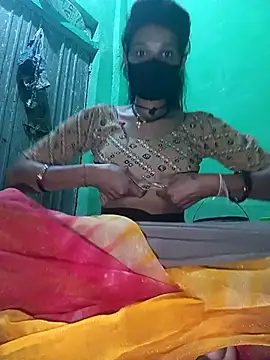 Snapshot of Hoty_girl_143 chatting on 12/05/25, 01:14 Hoty girl 143 online show from 12/05/25, 01:14