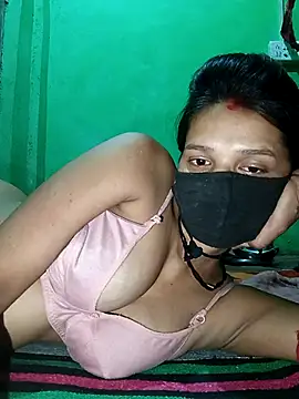 Hoty girl 143 online show from 04/19/26, 12:33