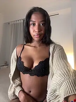 IamCrystal2 online show from 02/04/26, 04:40