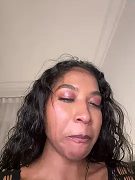 IamCrystal2 online show from 04/26/26, 11:35