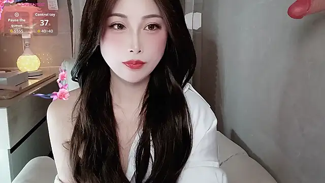 Blossom-666 online show from 02/07/26, 07:23