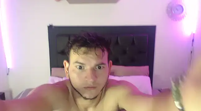 Snapshot of Latin_Boy24 chatting on 03/14/25, 06:29 Latin Boy24 online show from 03/14/25, 06:29