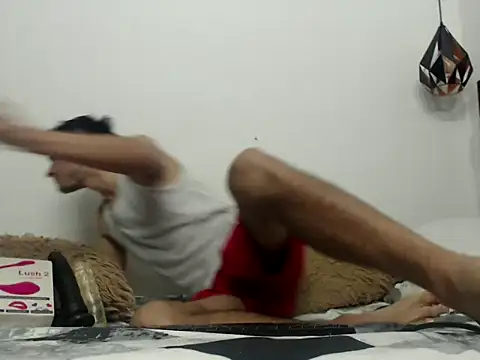 Snapshot of Latin_Boy24 chatting on 10/06/25, 03:53 Latin Boy24 online show from 10/06/25, 03:53