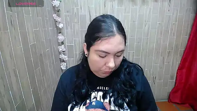 solyeria online show from 04/25/26, 02:25