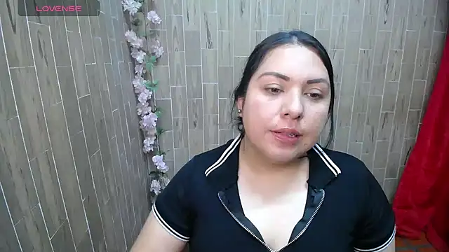 Snapshot of solyeria chatting on 05/29/26, 02:20 solyeria online show from 05/29/26, 02:20