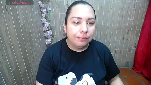 Snapshot of solyeria chatting on 06/03/26, 12:35 solyeria online show from 06/03/26, 12:35