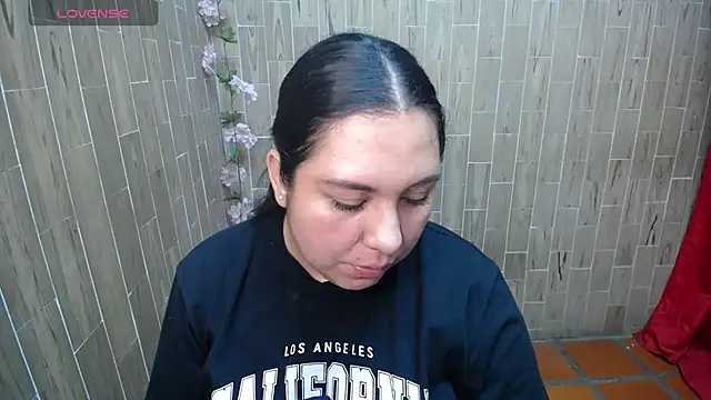 Snapshot of solyeria chatting on 07/05/26, 06:53 solyeria online show from 07/05/26, 06:53
