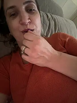 Snapshot of Bia_sexynovaes chatting on 02/22/25, 04:19 Bia sexynovaes online show from 02/22/25, 04:19