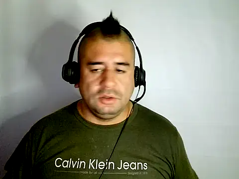 Snapshot of Joy2jordyson chatting on 11/15/25, 09:39 Joy2jordyson online show from 11/15/25, 09:39