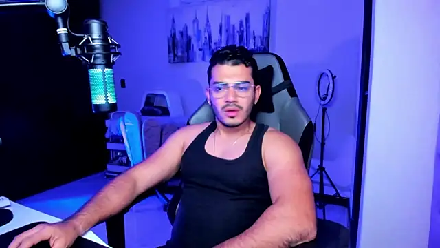 BrunoD31 online show from 10/27/25, 04:49