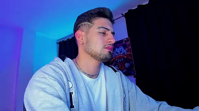 Giomar Reyes online show from 01/06/25, 03:20