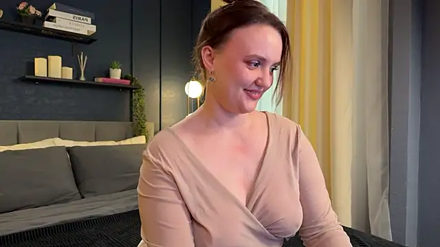 Lella Ryann  online show from 02/11/26, 01:38