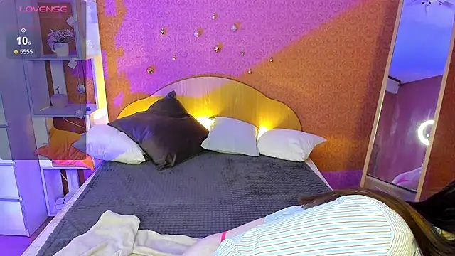 Rina Bailey online show from 01/17/25, 04:17