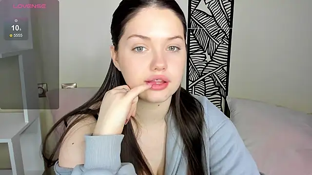 Rina Bailey online show from 01/25/25, 01:21