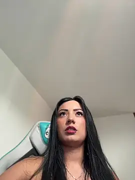 Snapshot of missycanoo chatting on 05/21/26, 07:32 missycanoo online show from 05/21/26, 07:32