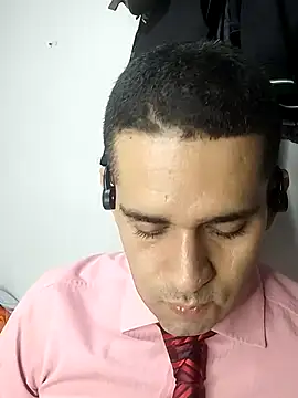 Snapshot of CRISTHIAN_GREY01 chatting on 02/21/25, 03:01 CRISTHIAN GREY01 online show from 02/21/25, 03:01