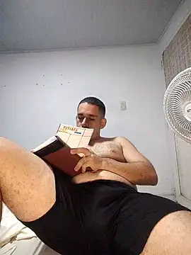 Snapshot of CRISTHIAN_GREY01 chatting on 10/05/25, 06:23 CRISTHIAN GREY01 online show from 10/05/25, 06:23