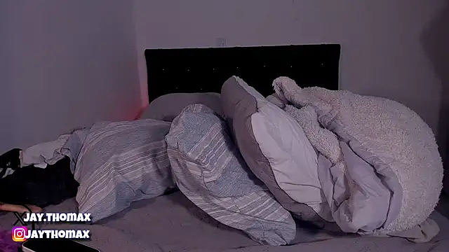 Snapshot of JaycoThomas chatting on 12/17/24, 12:56 JaycoThomas online show from 12/17/24, 12:56