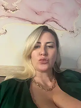 Snapshot of LanaShockk chatting on 07/22/26, 10:01 LanaShockk online show from 07/22/26, 10:01