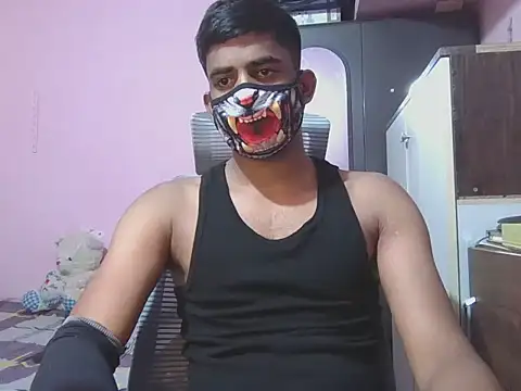 Snapshot of KissesBoyAD chatting on 10/01/25, 03:18 KissesBoyAD online show from 10/01/25, 03:18