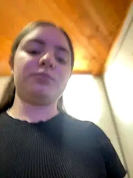 imlindapink online show from 11/22/25, 06:51