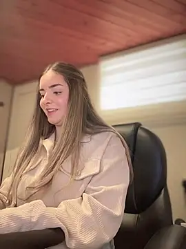 Snapshot of imlindapink chatting on 01/06/26, 04:11 imlindapink online show from 01/06/26, 04:11