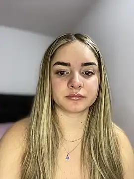 Snapshot of imlindapink chatting on 01/14/26, 04:56 imlindapink online show from 01/14/26, 04:56