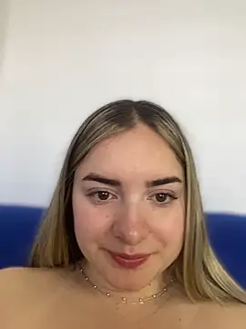 Snapshot of imlindapink chatting on 01/17/26, 02:33 imlindapink online show from 01/17/26, 02:33