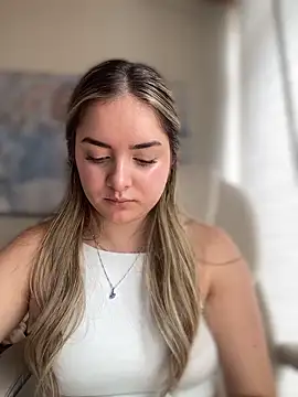 Snapshot of imlindapink chatting on 02/08/26, 06:00 imlindapink online show from 02/08/26, 06:00