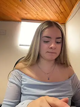 Snapshot of imlindapink chatting on 02/10/26, 04:22 imlindapink online show from 02/10/26, 04:22