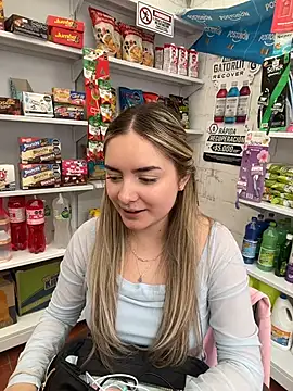 Snapshot of imlindapink chatting on 02/17/26, 04:13 imlindapink online show from 02/17/26, 04:13