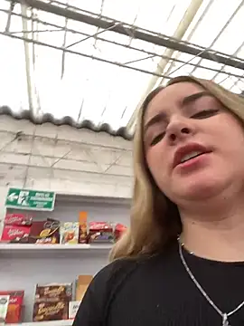 imlindapink online show from 04/15/26, 04:36