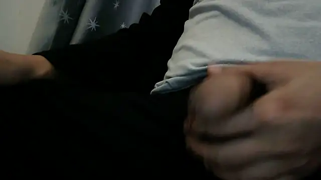 Snapshot of XiaoGuoGuo284512 chatting on 01/12/26, 05:01 XiaoGuoGuo284512 online show from 01/12/26, 05:01