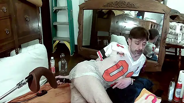 MaxJr8008 online show from 01/15/26, 10:31