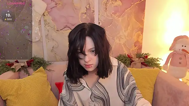 Snapshot of fiamoory chatting on 12/23/24, 02:56 fiamoory online show from 12/23/24, 02:56