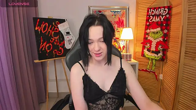 Snapshot of fiamoory chatting on 12/28/24, 01:29 fiamoory online show from 12/28/24, 01:29