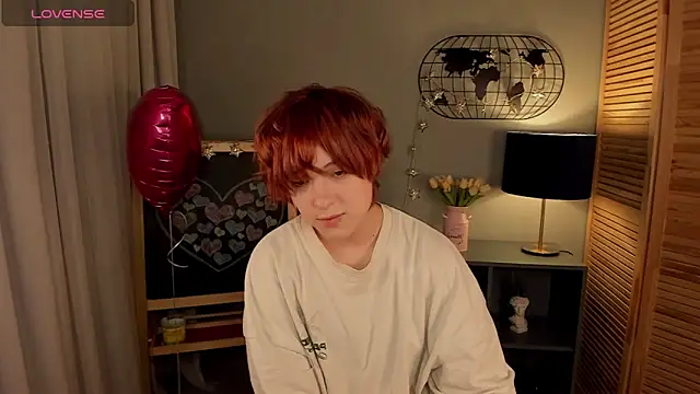 Snapshot of fiamoory chatting on 02/11/25, 04:33 fiamoory online show from 02/11/25, 04:33