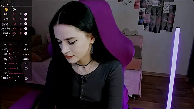 Molly Crystall online show from 03/14/25, 07:37